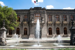 El Castillo de Chapultepec es el único Castillo Real de América, muchos turistas que vienen a visitar la capital mexicana no se pierden la oportunidad de conocerlo.