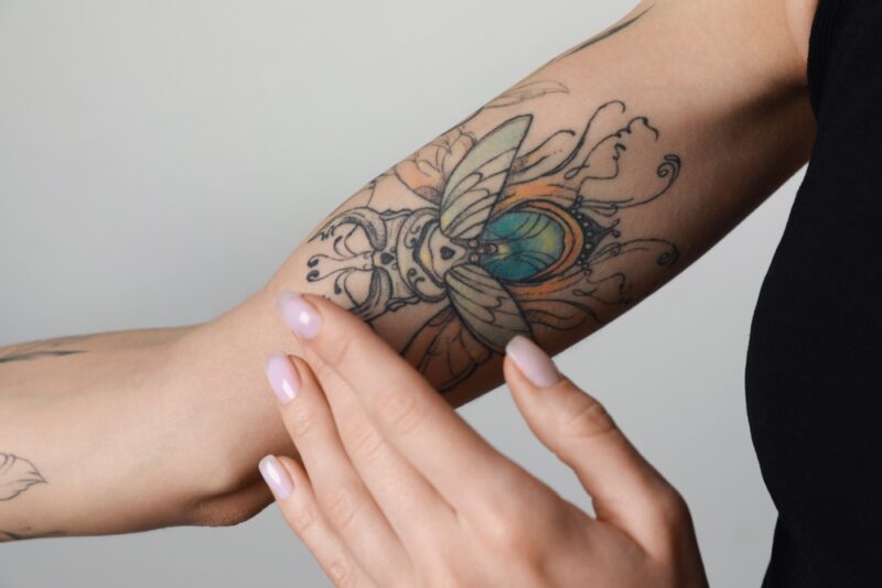 ¿Cómo ayudará a tu tatuaje el aceite de coco?
